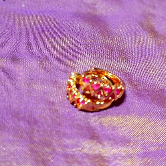 Golden pink geometric earrings handcrafted gold triangle shape hoop style gems - Picture 4 of 7